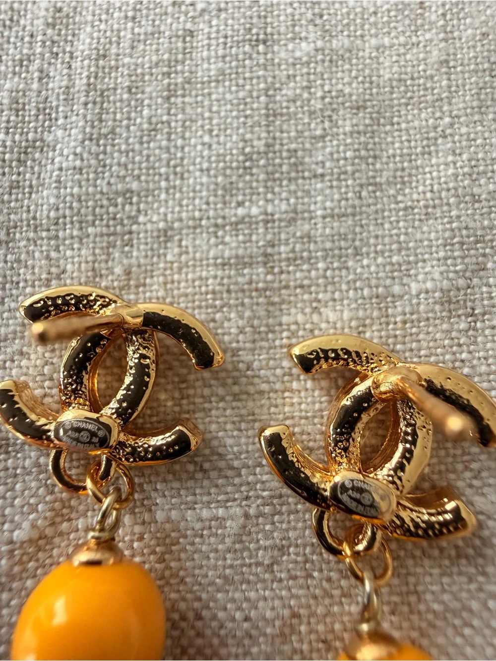 ❤️CHANEL Gold-Logo Drop Earrings with Red, Black, Yellow & Blue Beads✨